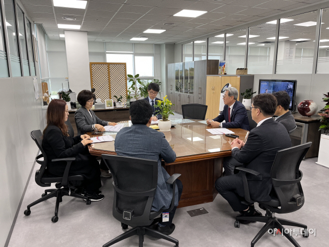 중앙부처 찾아 국어사전박물관 당위성 역설)