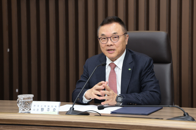 사진2. 황주호 사장은 에너지 효율 개선을 통해 취약계층의 건
