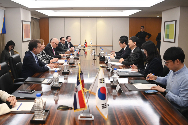 한-도미니카공화국 무역투자촉진프레임워크 서명식