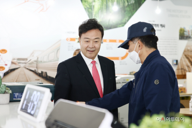 1.(사진) 김성제 의왕시장, 경기 행복마을관리소 방문(2)