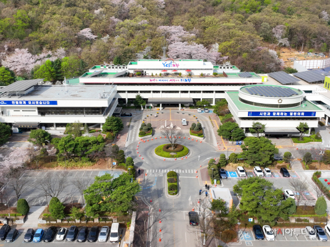 1.(사진)시청전경(벚꽃)(1)