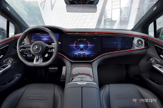 사진4-더 뉴 메르세데스-AMG EQE 인테리어