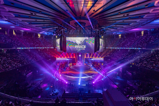 LCK 스프링 결승전 우승팀 시상 실시