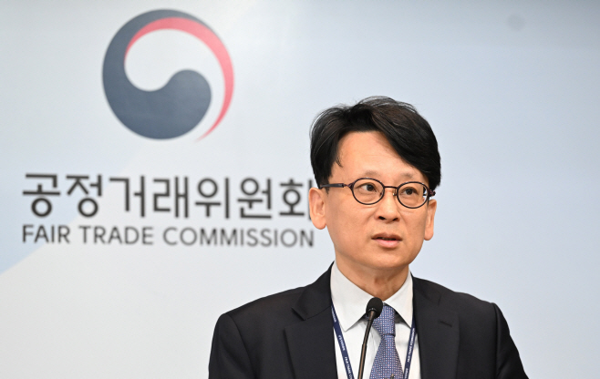 유성욱 공정위 국장
