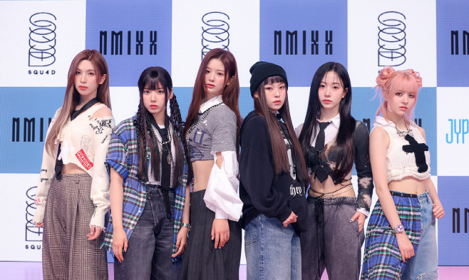 NMIXX 단체 이미지 (1)