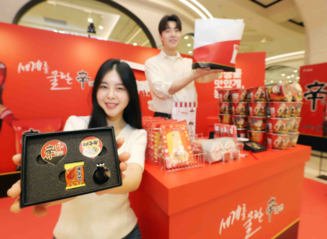 신세계 강남점 신라면굿즈 팝업 가로_2