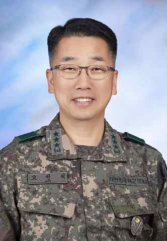 육군중장 고현석