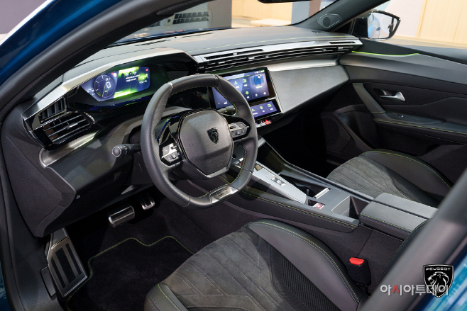 사진자료4-뉴 푸조 408(NEW PEUGEOT 408) 인테리어 (1)