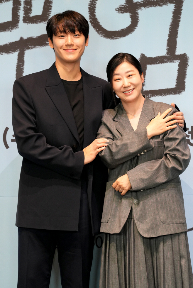 JTBC 수목드라마 나쁜엄마 제작 발표회 라미란 이도현 _03