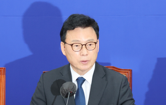 발언하는 박광온 원내대표