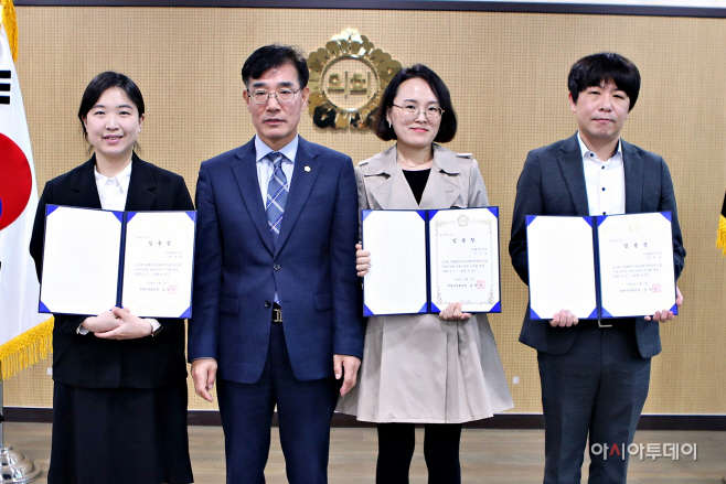 7.(사진)의회 정책지원관임용장교부