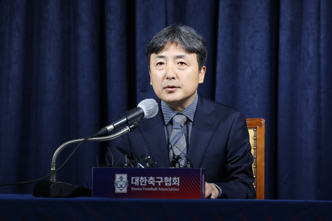 발언하는 김정배 신임상근부회장<YONHAP NO-2148>