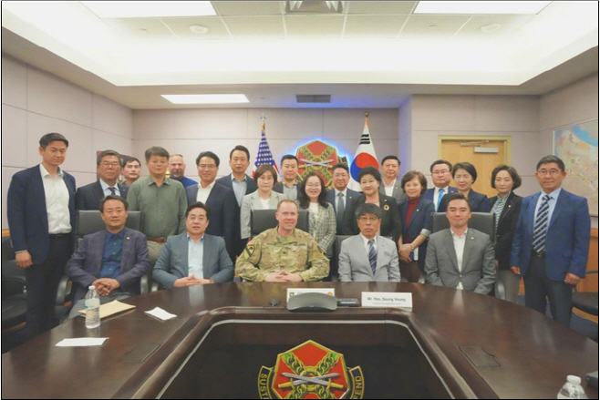 평택시의회, 현장활동 3일차 캠프 험프리스 방문