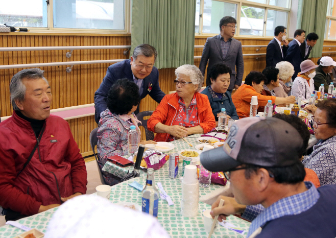 20230507 산내면 청년회, 효사랑실천 경로잔치 개최-3