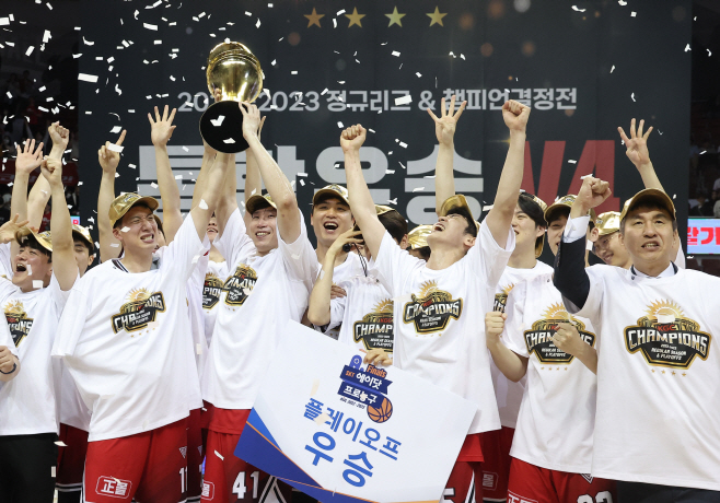 환호하는 인삼공사<YONHAP NO-4406>