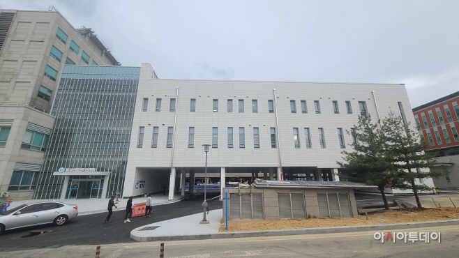 외래동 완공 사진