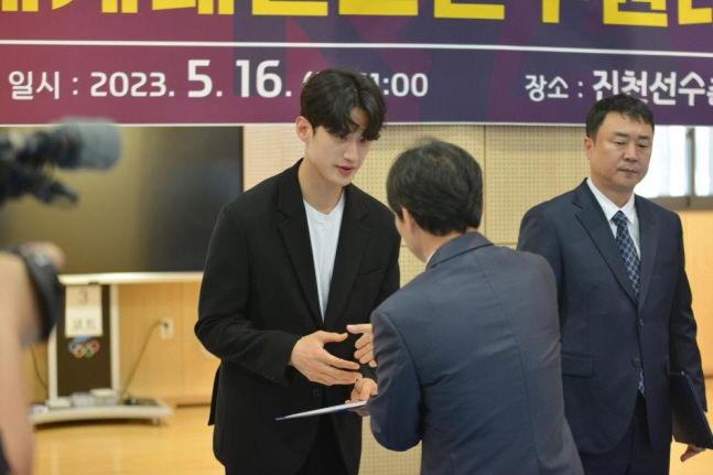 AKR20230516095200007_02_i_P4_20230516141622637