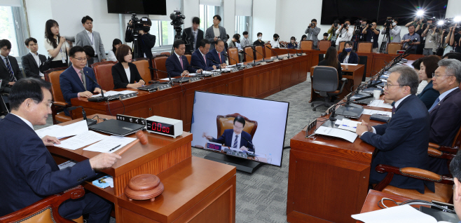 국회 윤리특위 개최<YONHAP NO-4313>