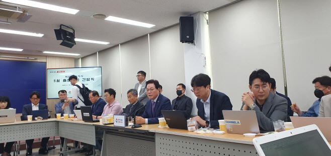 박완수