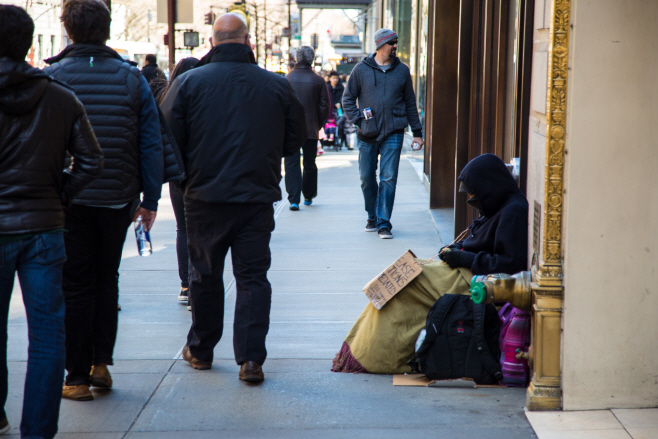 homeless-14683990435z4