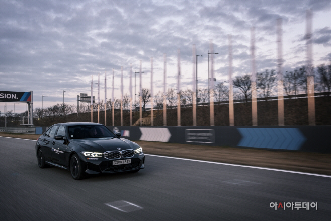 사진9-BMW 드라이빙 센터_트랙 주행