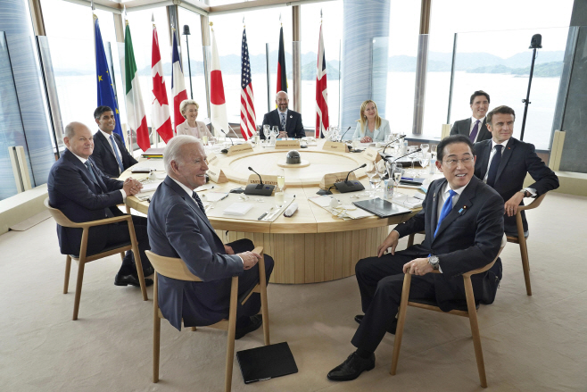 Japan G7 Summit <YONHAP NO-4219> (AP)