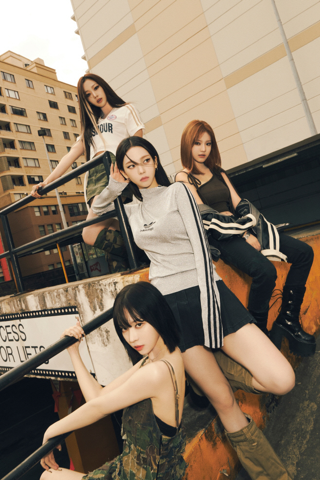 에스파 새 미니앨범 'MY WORLD' 이미지