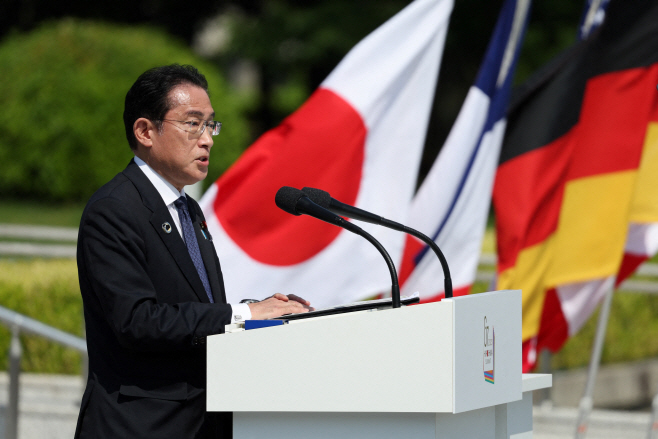 JAPAN-G7-SUMMIT <YONHAP NO-2833> (AFP)