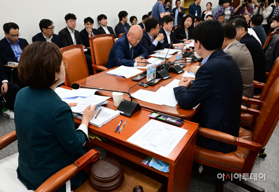 [포토] 국회 국토위 '전세사기 피해자 특별법안 심의'