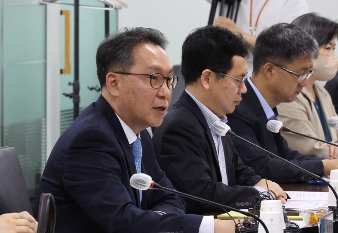 발언하는 박민수 위원장<YONHAP NO-0875>