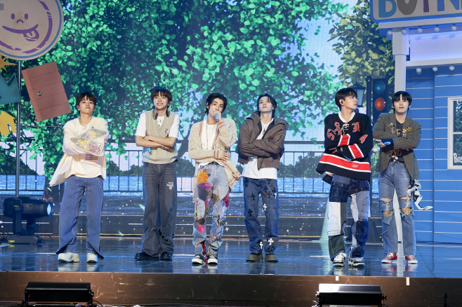 무대_ 돌아버리겠다 BOYNEXTDOOR WHO! MEDIA SHOWCASE (2)