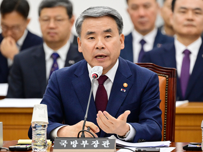 [포토] 이종섭 장관 '북한 발사체 질의에 답변'