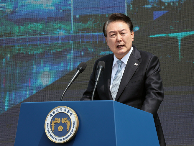 재외동포청 개청 기념행사에서 축사하는 윤석열