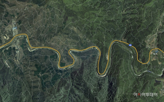 국도 56호선 용담리(좌측)오탄리(우측) 구간