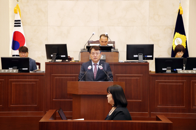 제1차 정례회 제1차 본회의 대정부건의안 정희정 의원