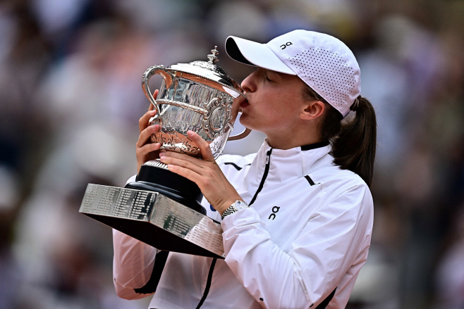 TOPSHOT-TENNIS-FRA-OPEN-2023 <YONHAP NO-1320> (AFP)