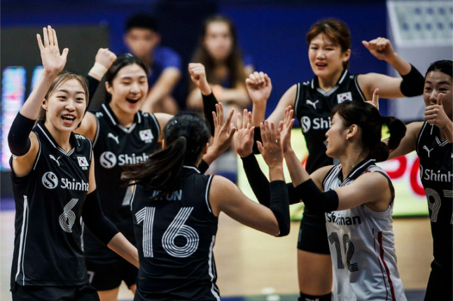 한국여자배구대표팀. FIVB 홈페이지