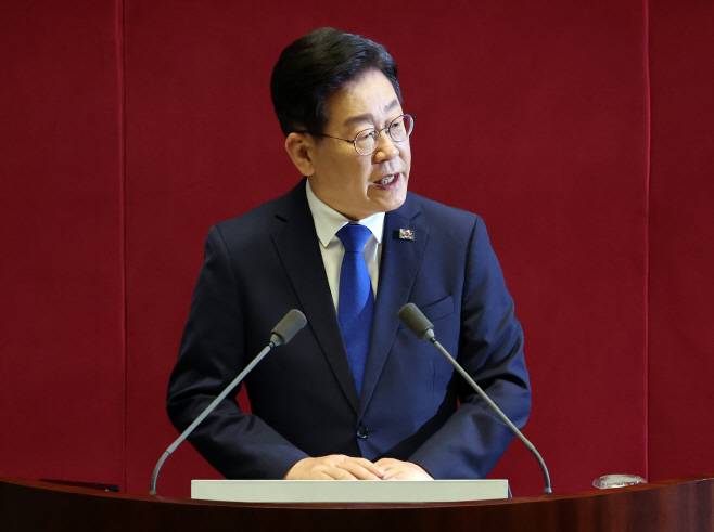 교섭단체 연설하는 이재명 대표