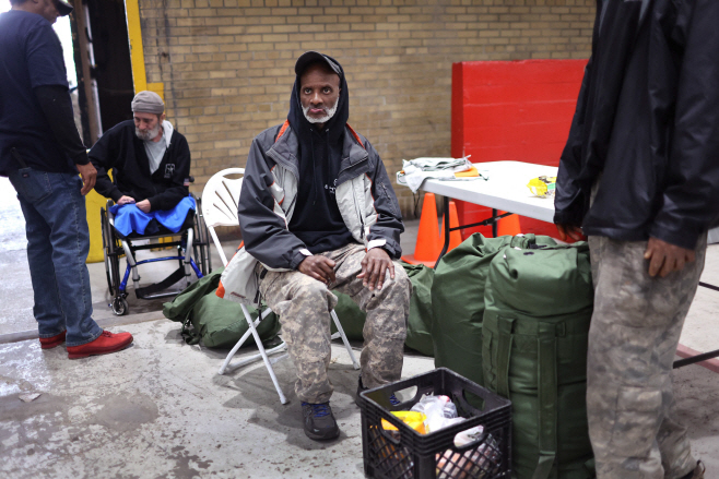 US-CHICAGO-STANDDOWN-EVENT-CONNECTS-VETERANS-WITH-NEEDED-RESOURC