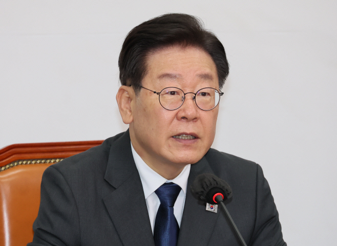 발언하는 민주당 이재명 대표