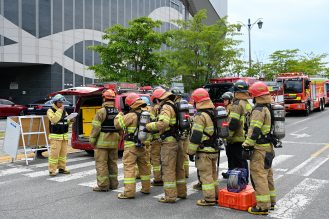 긴급구조통제단 불시가동 훈련 중인 사진2