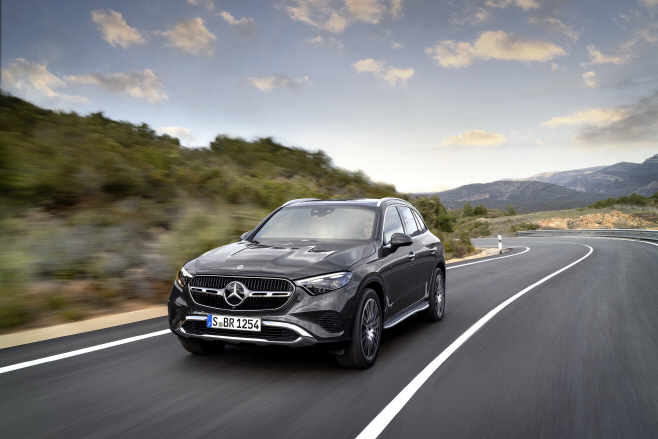 Mercedes-Benz GLC SUV (X254); 2022