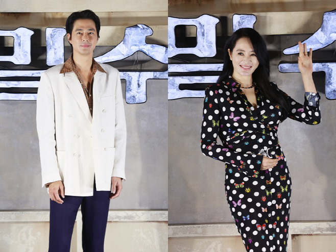 내가 바로 조인성이다<YONHAP NO-1750>