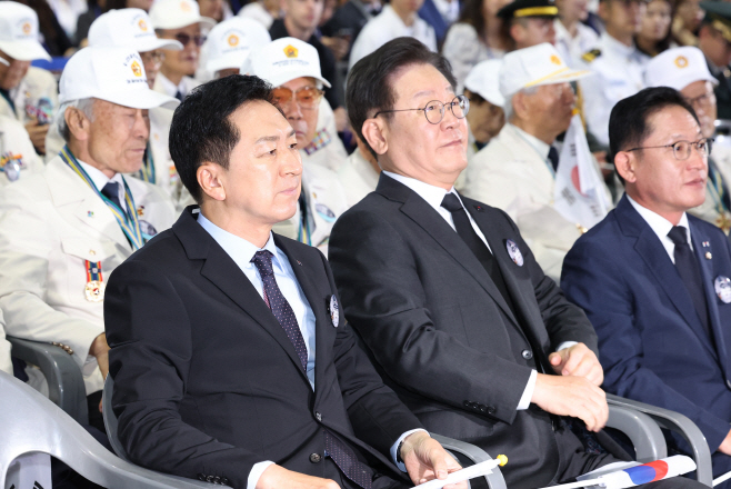6·25 기념식 참석한 김기현·이재명 대표