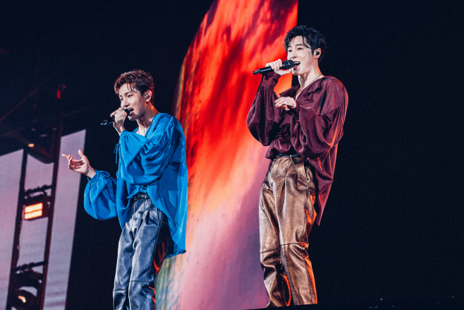 동방신기 일본 전국 라이브 투어 이미지 02