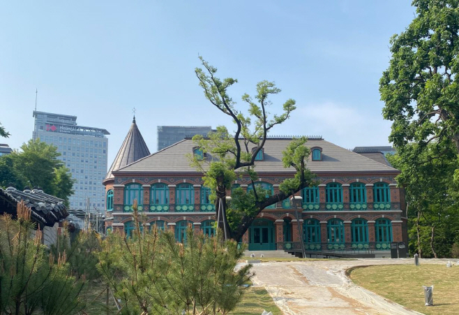 [사진1] 재건된 돈덕전 전경