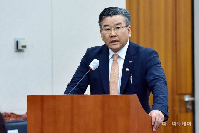 [포토] 답변하는 유병호 감사원 사무총장