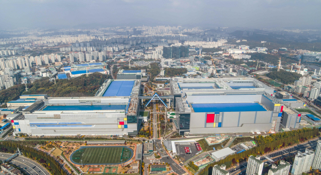 [보도사진]_삼성전자,_세계_최초_3나노_파운드리_양산(5)