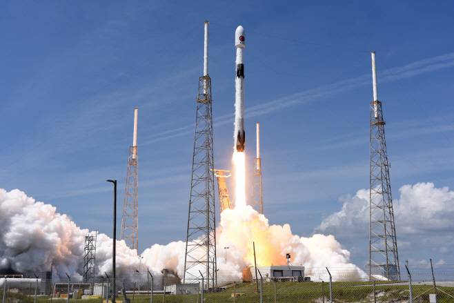 SPACEX LAUNCHES EUCLID FOR ESA
