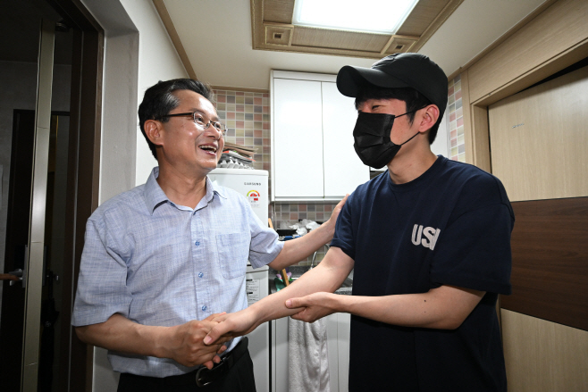 최호권 영등포구청장 침수피해 복구 완료 가구 방문
